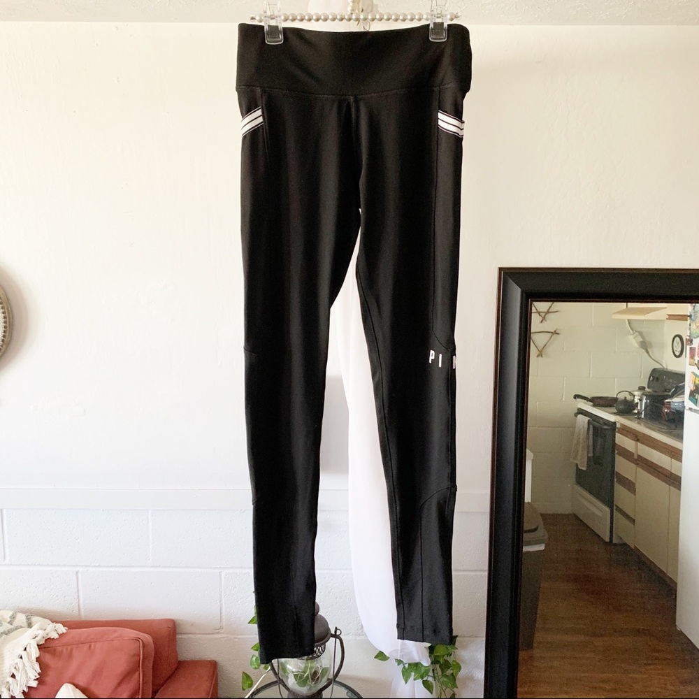 PINK Ultimate Black and White Leggings